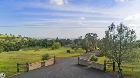 9105 El Encanto, La Grange, CA 95329