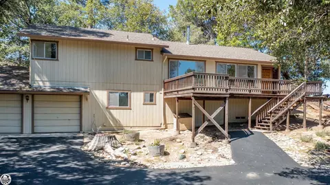 17297 Mount Everest Ct, Sonora, CA 95370