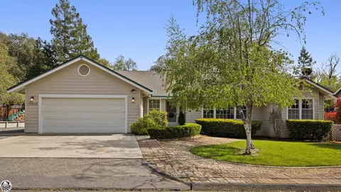 12965 Hollow Dr, Sonora, CA 95370