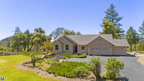 16046 Ridgewood Dr, Sonora, CA 95370