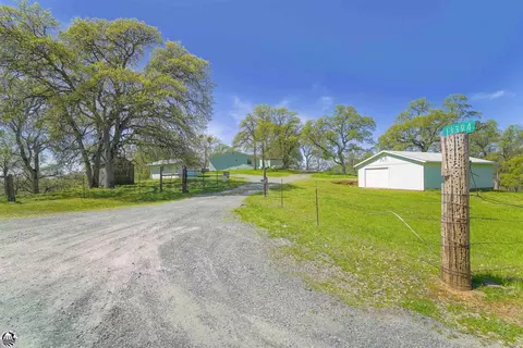 13394 Lone Bend Rd, Jamestown, CA 95327