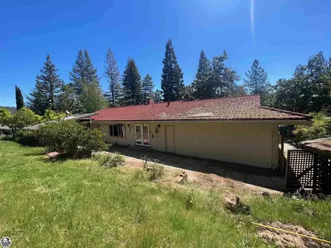 23124 Gold Springs Dr, Columbia, CA 95310