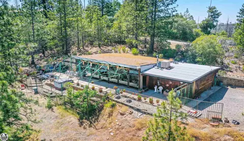 19161 State Highway 120, Groveland, CA 95321