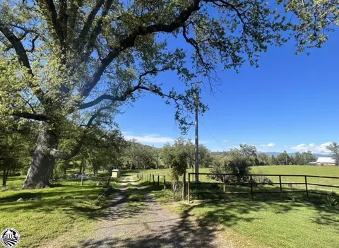 12243 Deer Crk, Groveland, CA 95321