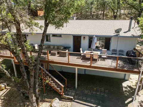 19779 Pine Mountain Dr, Groveland, CA 95321