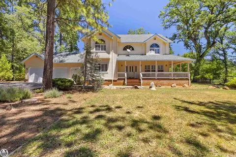 19009 Apple Valley Dr, Sonora, CA 95370