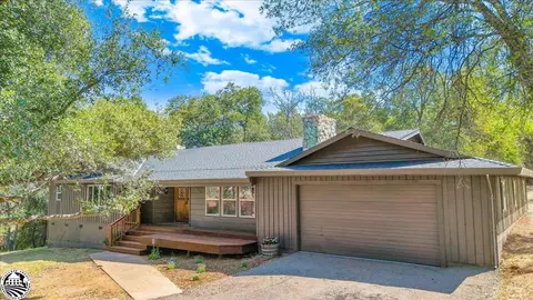 19839 Cedar Rd, Sonora, CA 95370