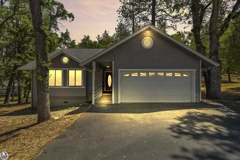 19303 Ferretti Rd, Groveland, CA 95321