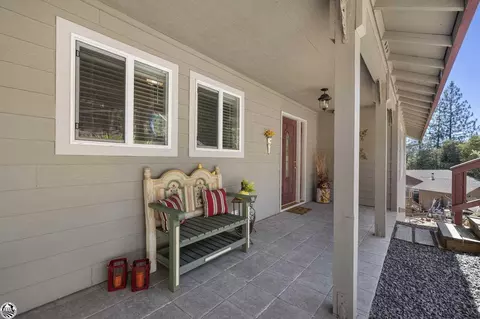 16679 Sallander Dr, Sonora, CA 95370