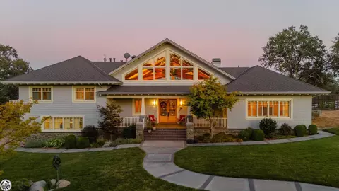 18586 Lambert Lake Rd, Sonora, CA 95370