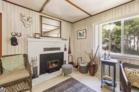 26070 N Frk, Long Barn, CA 95335