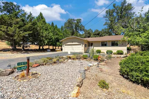 12873 Cresthaven Dr, Groveland, CA 95321