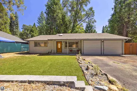 16577 Creekside Dr, Sonora, CA 95370