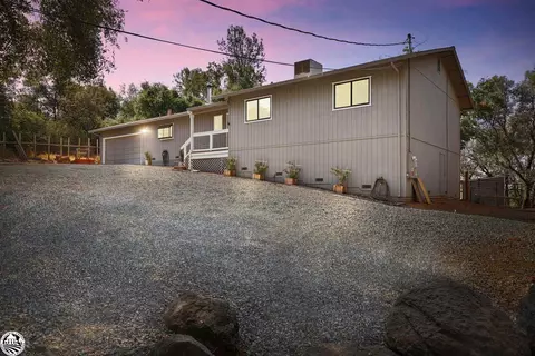 18810 Rugged Trl, Sonora, CA 95370