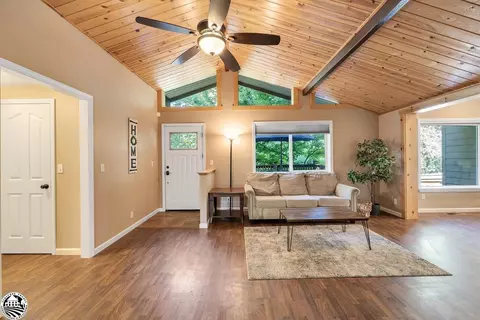 21857 Russian River Dr, Sonora, CA 95370