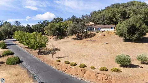 15299 Curtis Cir, Sonora, CA 95370