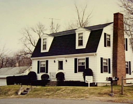 29 Royal St, Springfield, MA 01109 photo 1