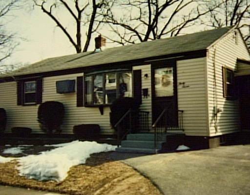 37 Van Ness St, Springfield, MA 01107 photo 1