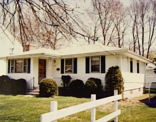 175 Wheeler Ave, Springfield, MA 01118 photo 1