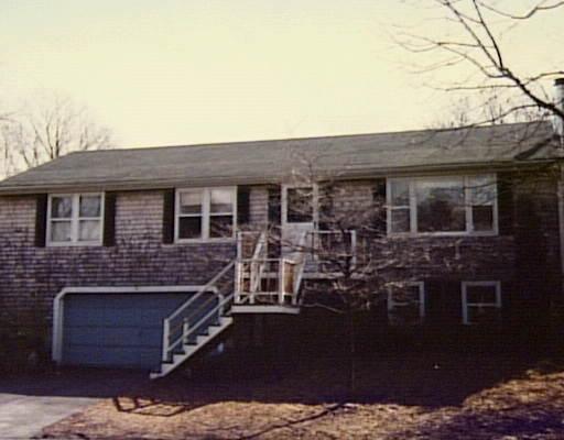 18 Maple Cir, Marblehead, MA 01945 photo 1