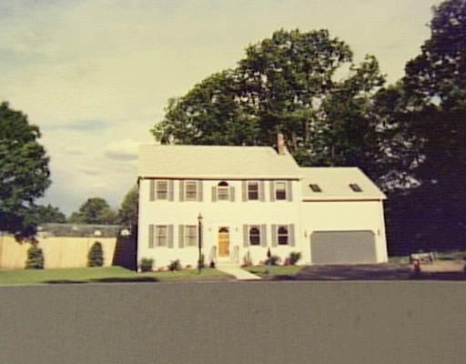4 Appleton Pl, Saugus, MA 01906 photo 1
