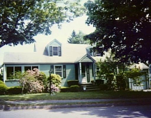2 Hibbard Rd, Marblehead, MA 01945 photo 1