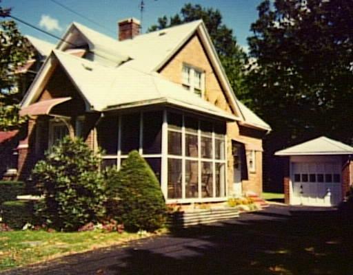 99 Roosevelt Ave, Springfield, MA 01118 photo 1