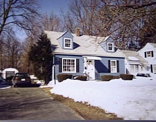 104 Leitch St, Springfield, MA 01109 photo 1