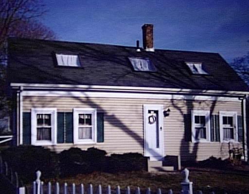 36 Cherry St, Gloucester, MA 01930 photo 1