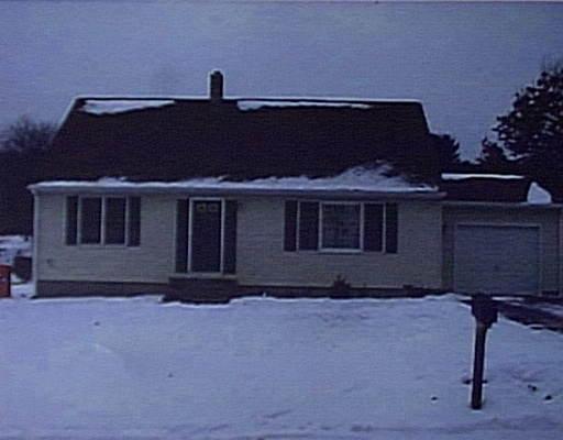 1 Berkshire Cir, Ware, MA 01082 photo 1