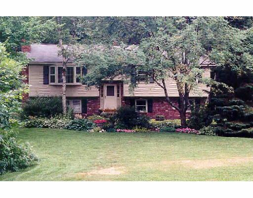 8 Westgate Rd, Derry, NH 03038 photo 1