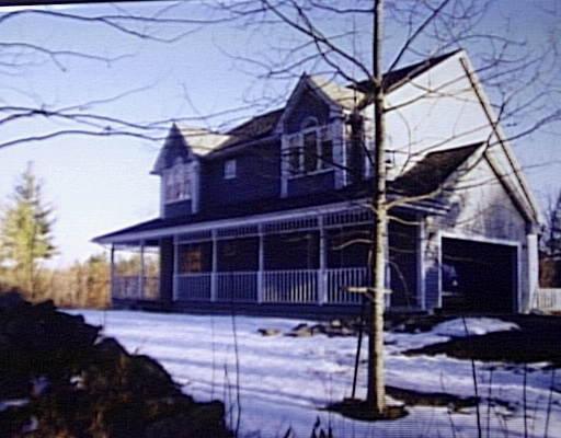 196 East St, Upton, MA 01568 photo 1