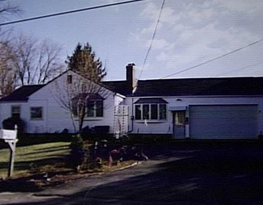 127 Bacon Rd, Springfield, MA 01119 photo 1