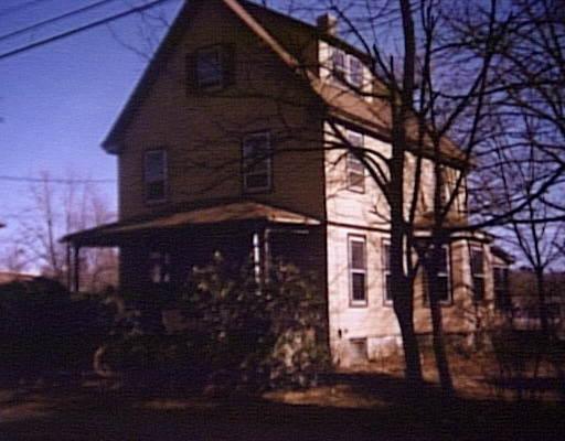 24 Oak St, Reading, MA 01867 photo 1