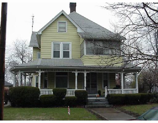 18 Cornell St, Springfield, MA 01109 photo 1