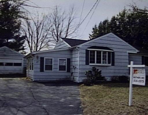 183 Baystate Rd, Chicopee, MA 01020 photo 1
