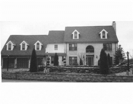 25 York St, Canton, MA 02021 photo 1
