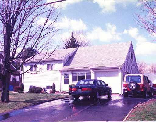 22 Gregory Rd, Framingham, MA 01701 photo 1