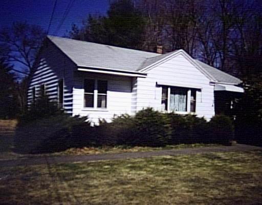 121 Maple St, Easthampton, MA 01027 photo 1