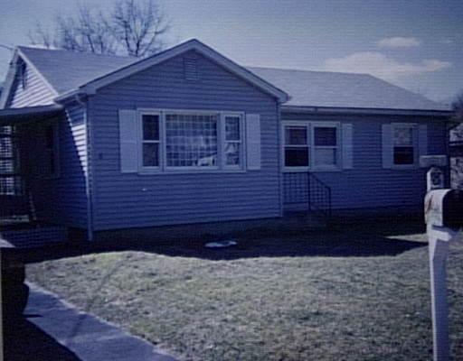 8 Warner St, Erving, MA 01344 photo 1