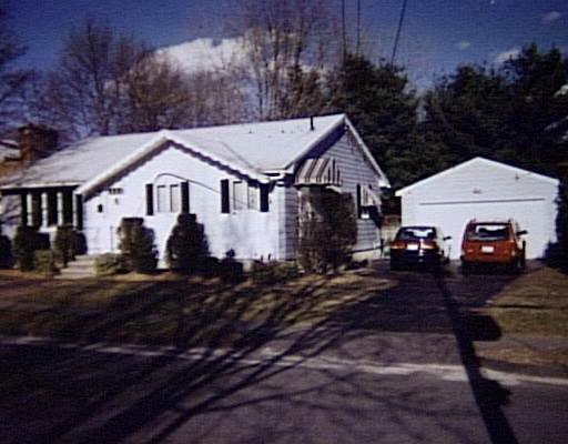 55 Oak St, Florence, MA 01062 photo 1