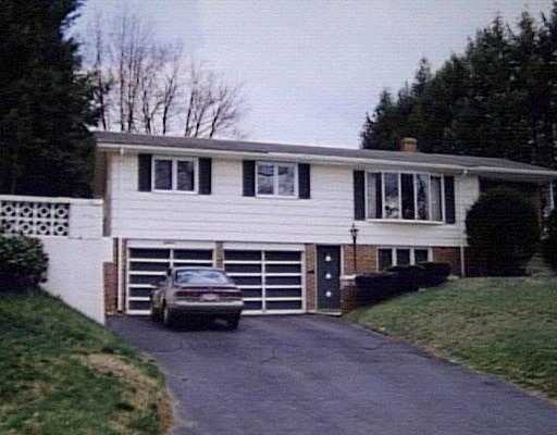 18 Ely Ave, West Springfield, MA 01089 photo 1
