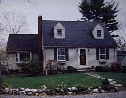 39 County Rd, Reading, MA 01867 photo 1