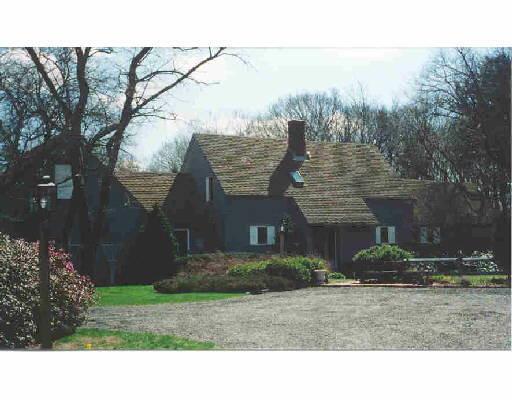 271 Dodge St, Beverly, MA 01915 photo 1