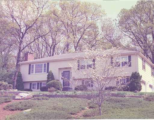 23 Driscoll Dr, Framingham, MA 01701 photo 1