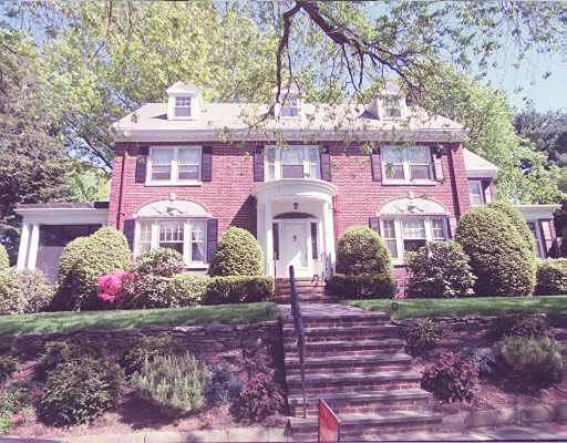 114 Willard Rd, Brookline, MA 02445 photo 1