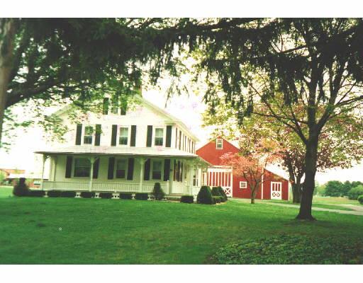 9 River Dr, Hadley, MA 01035 photo 1