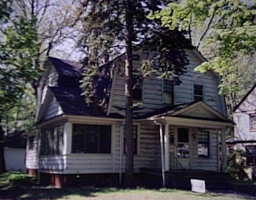 77 Olmsted Dr, Springfield, MA 01108 photo 1