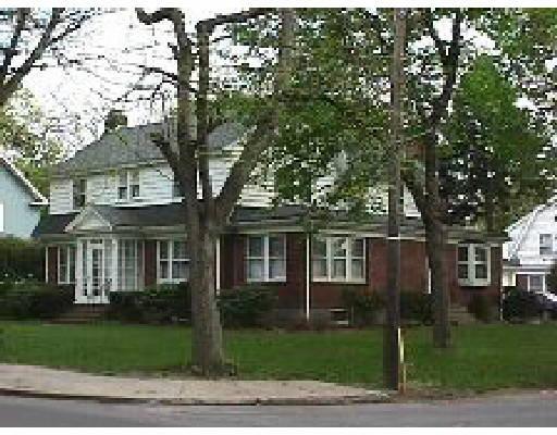 175 Warren Rd, Framingham, MA 01702 photo 1