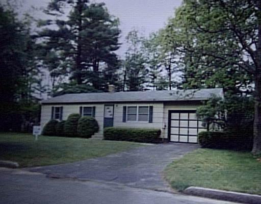 215 Saffron Cir, Springfield, MA 01129 photo 1